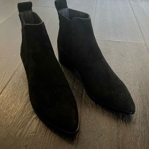 Dolce Vita Macie Black Suede Booties Size 8